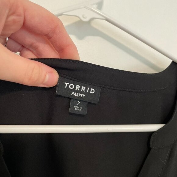 TORRID 2 Plus Size Harper 3/4 Sleeve Pullover Blouse Solid Black Georgette Work - Picture 5 of 16